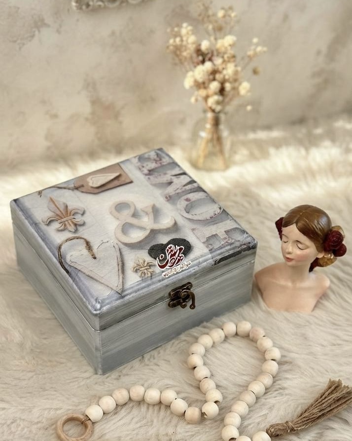 جعبه چوبی گالری مهرآذین