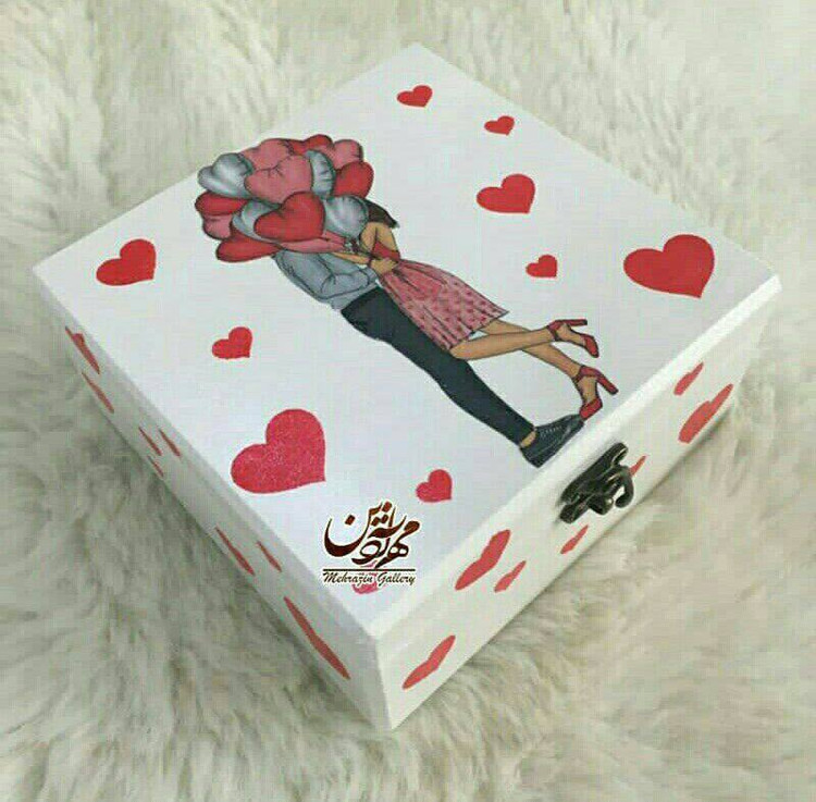 جعبه هدیه چوبی طرح ولنتاین گالری مهرآذین کد ۰۱