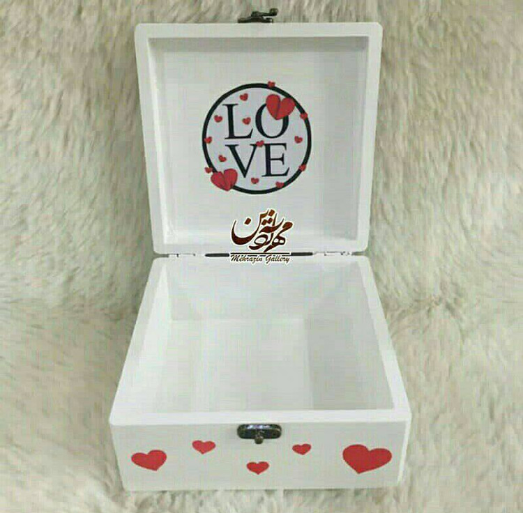 جعبه هدیه چوبی طرح ولنتاین گالری مهرآذین کد ۰۱