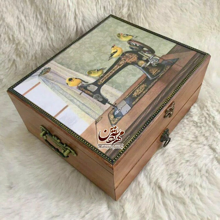 جعبه خیاطی چوبی ۲ طبقه گالری مهرآذین با قسمت بندی و کشو کد ۱۸۷