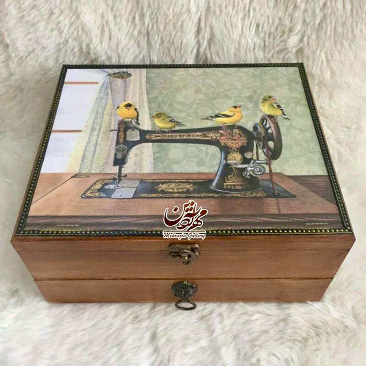 جعبه خیاطی چوبی ۲ طبقه گالری مهرآذین با قسمت بندی و کشو کد ۱۸۷